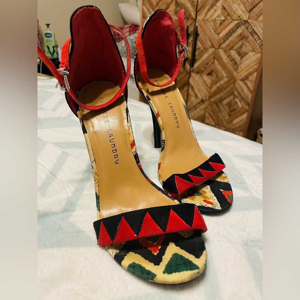 Multicolor print Chinese Laundry heels